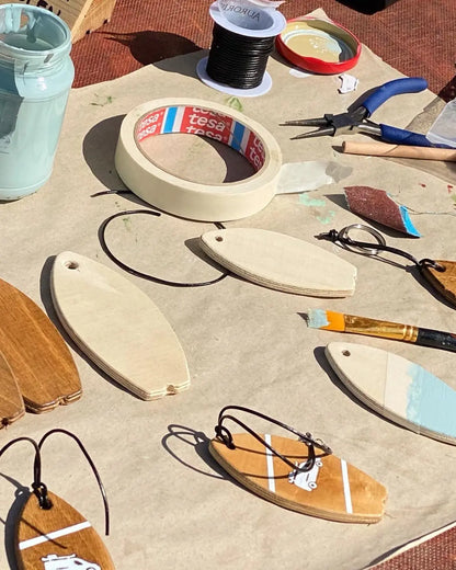 Handbemalter Surfboard-Anhänger