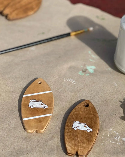 Handbemalter Surfboard-Anhänger